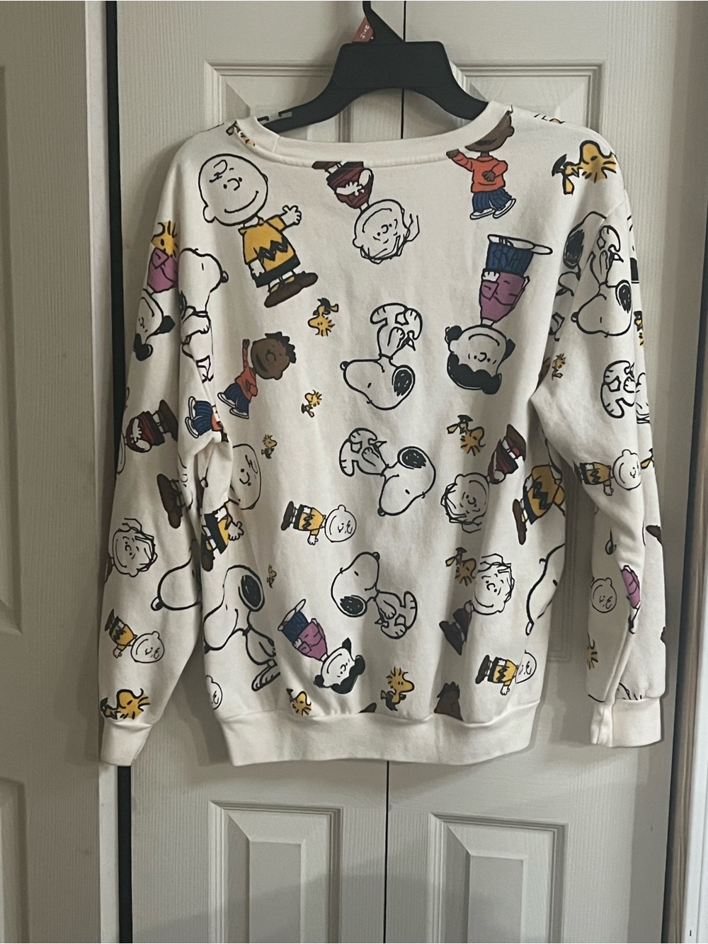 Peanuts White Crewneck Sweater with Multicolor Character Print